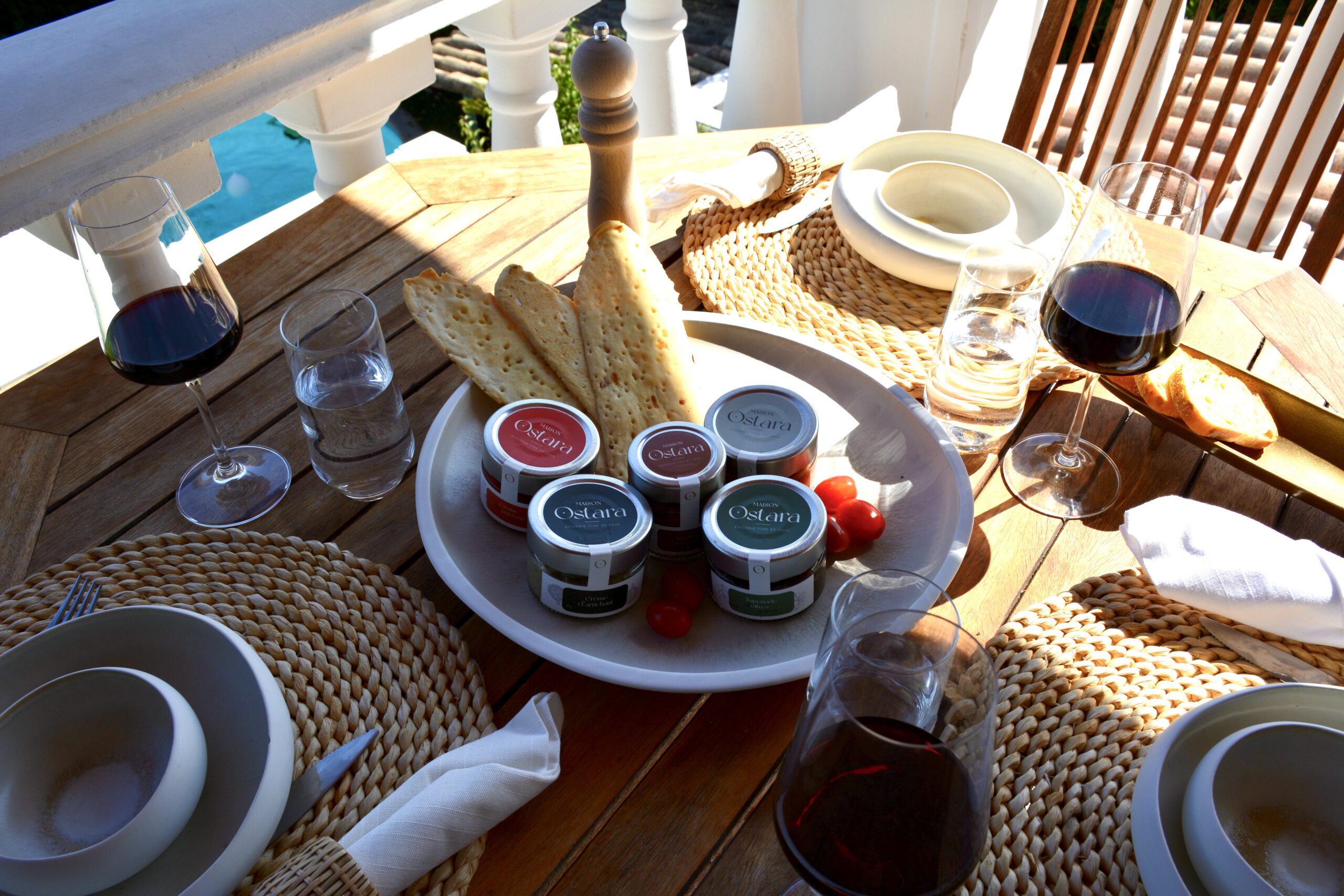 Comment réussir un apéro gourmand avec les produits Maison Ostara